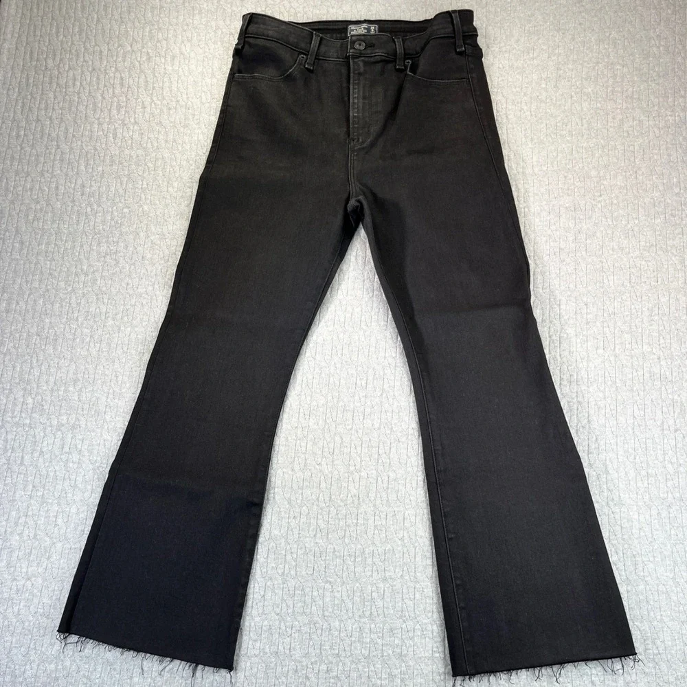 Abercrombie/Fitch High Rise Ankle Flare Women‎ 6/28X25 new without tags Raw Hem